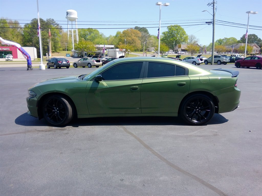 2018 Dodge Charger SXT Plus photo