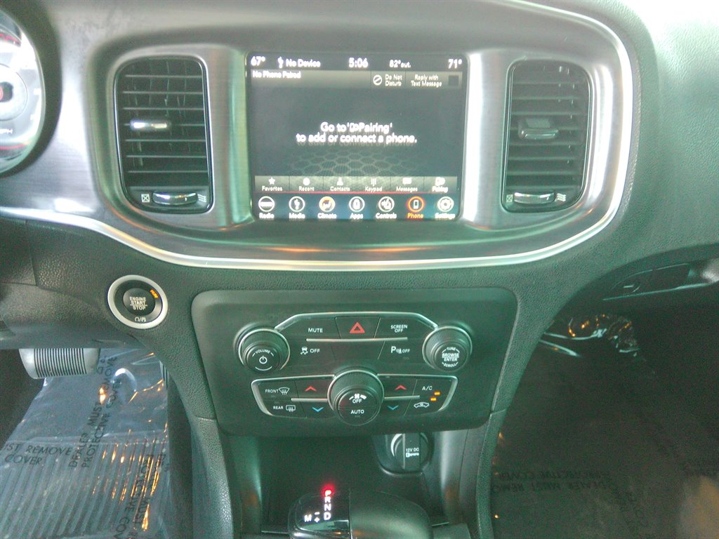 2018 Dodge Charger SXT Plus photo