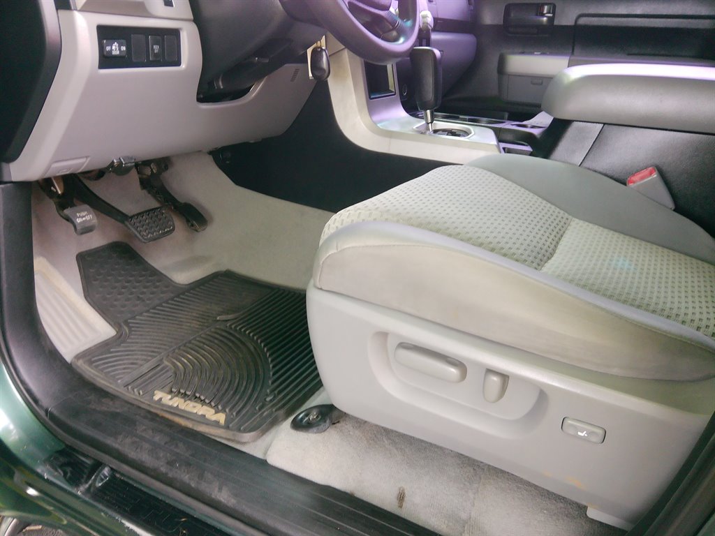 2008 Toyota Tundra SR5 photo