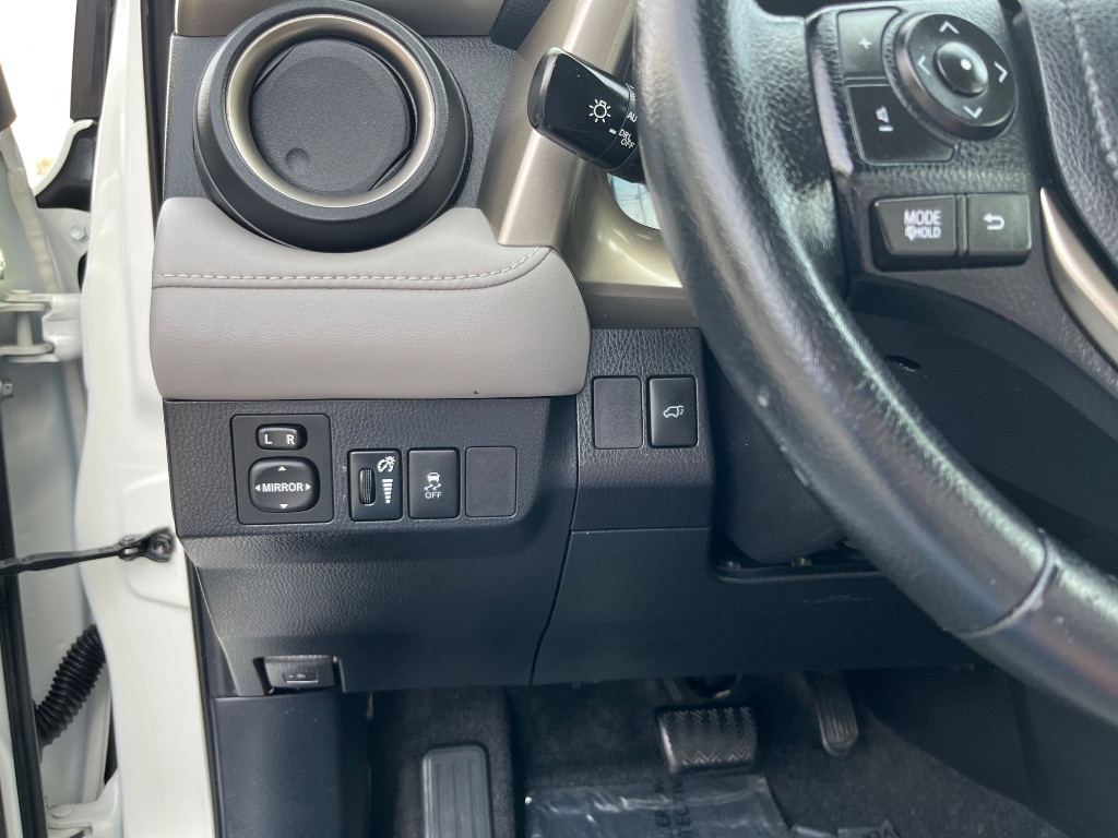 2013 Toyota RAV4 - $15,990