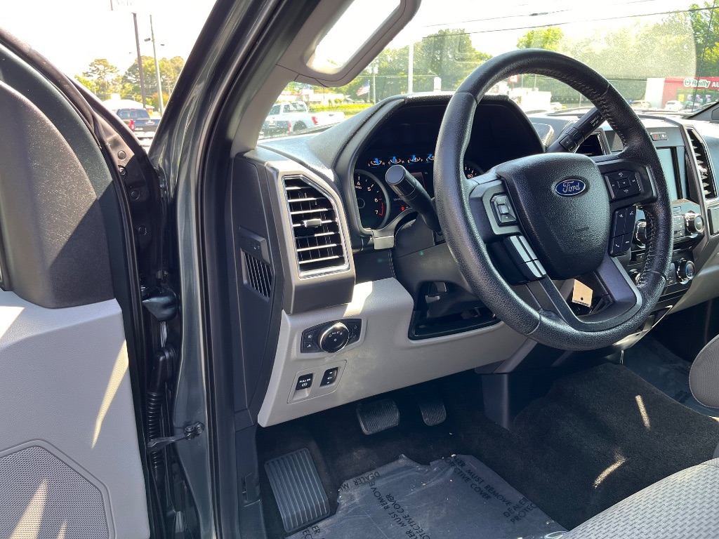 2015 Ford F-150 - $20,500
