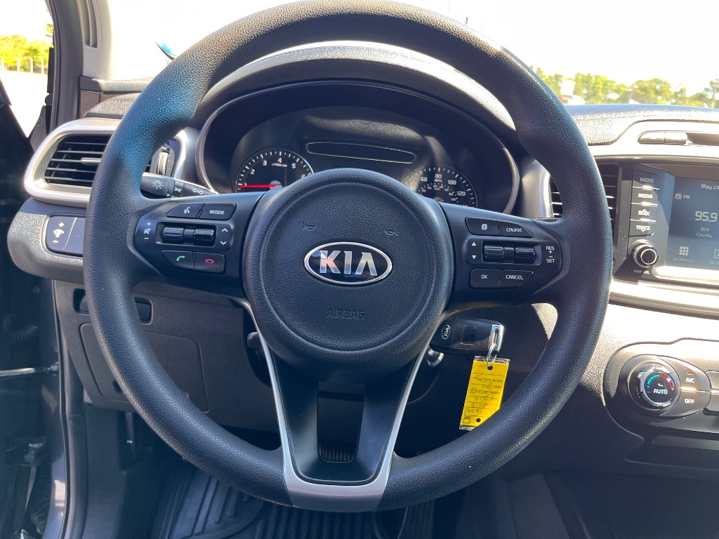 2018 Kia Sorento - $14,990