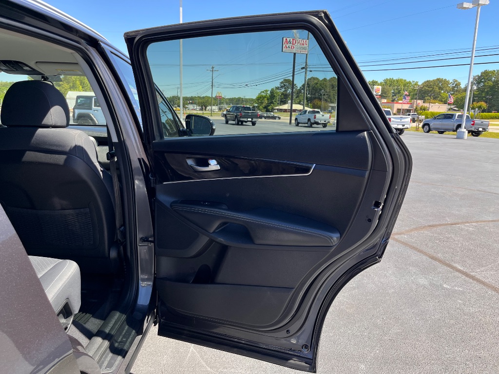 2018 Kia Sorento - $14,990