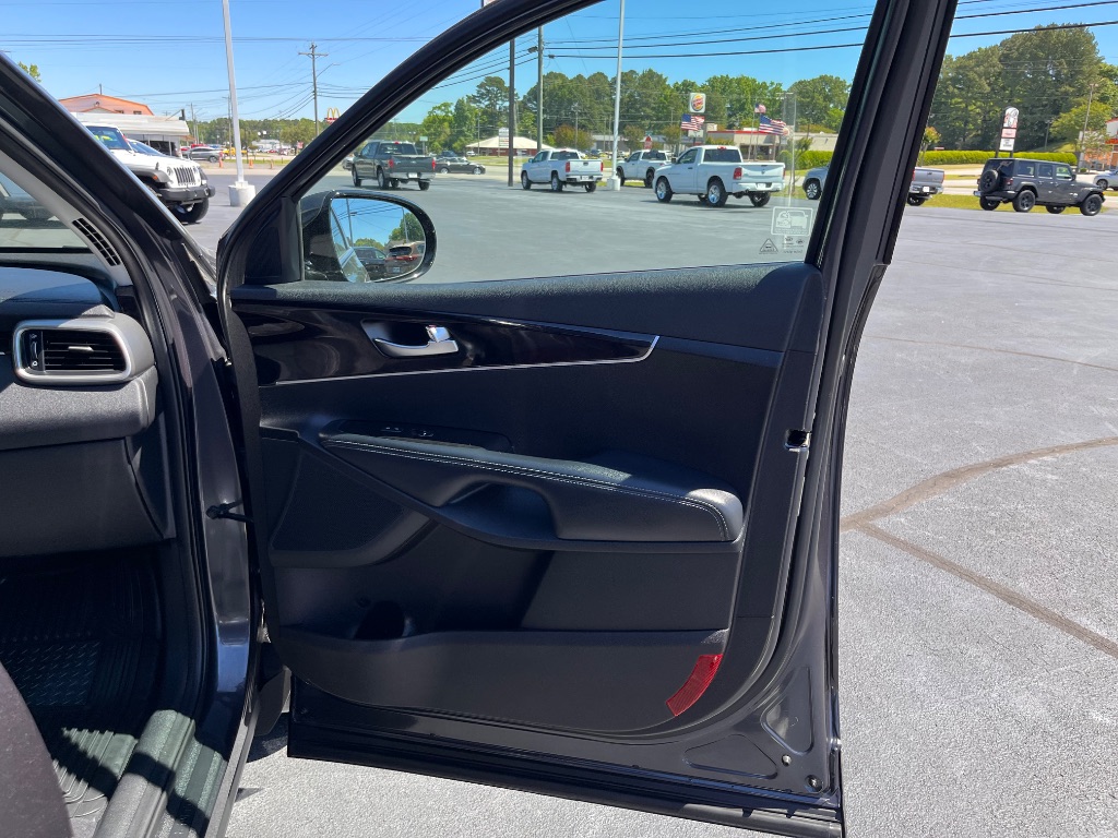 2018 Kia Sorento - $14,990