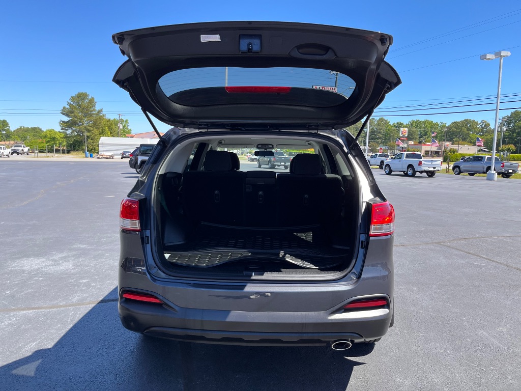 2018 Kia Sorento - $14,990