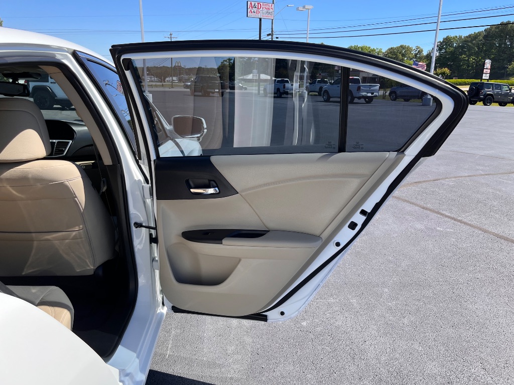 2015 Honda Accord - $16,900