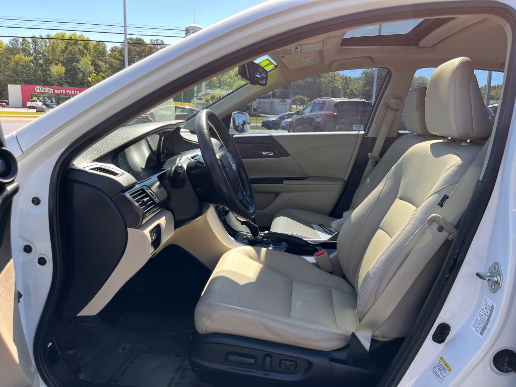 2015 Honda Accord - $16,900