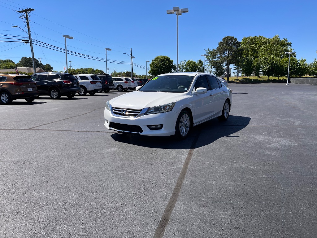2015 Honda Accord - $16,900