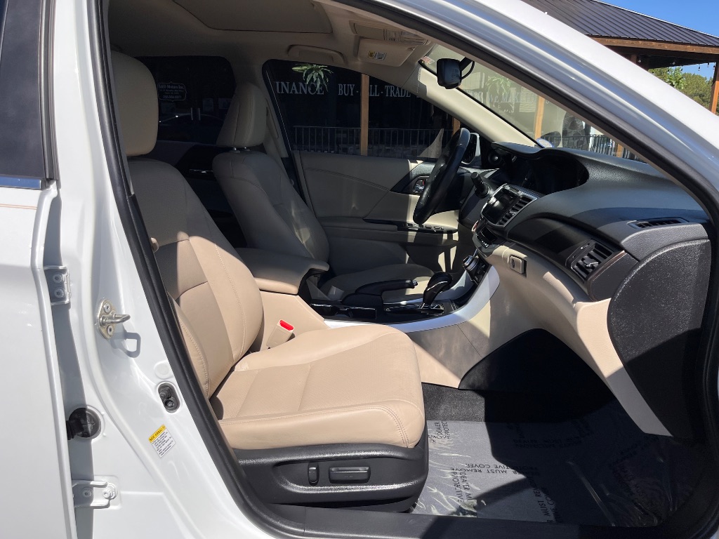 2015 Honda Accord - $16,900