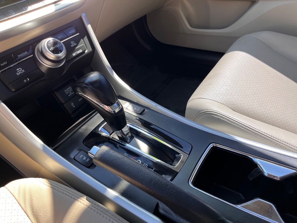 2015 Honda Accord - $16,900