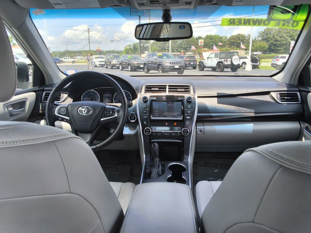 2015 Toyota Camry - $19,900