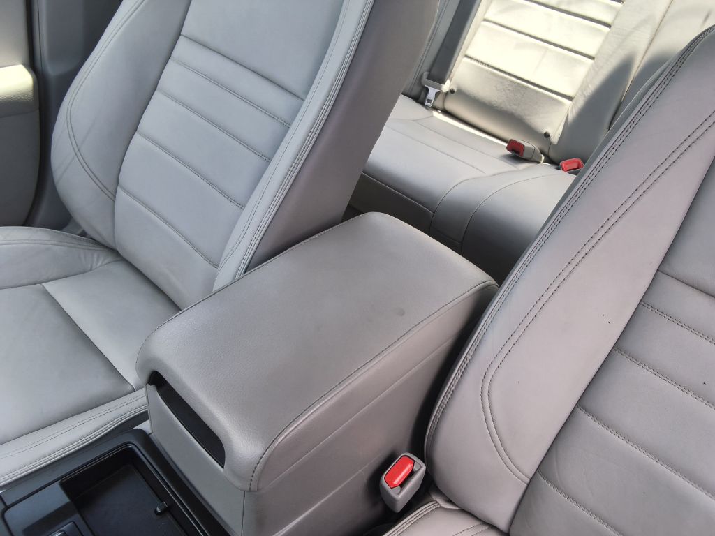 2015 Toyota Camry - $19,900