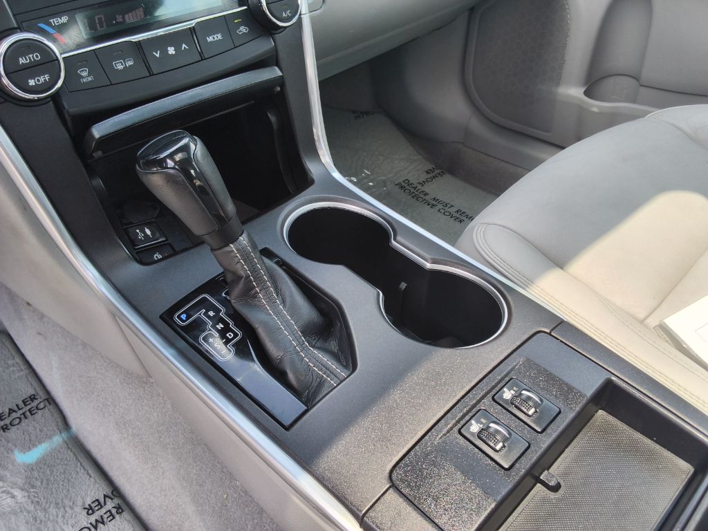 2015 Toyota Camry - $19,900