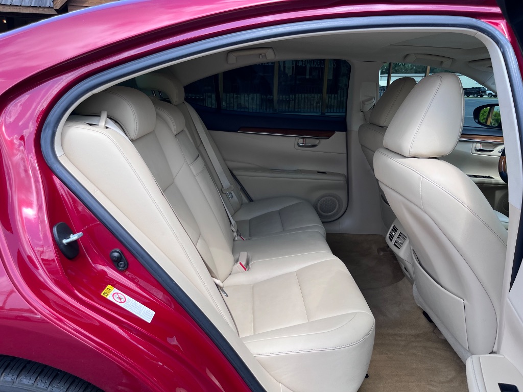 2014 Lexus ES - $17,900