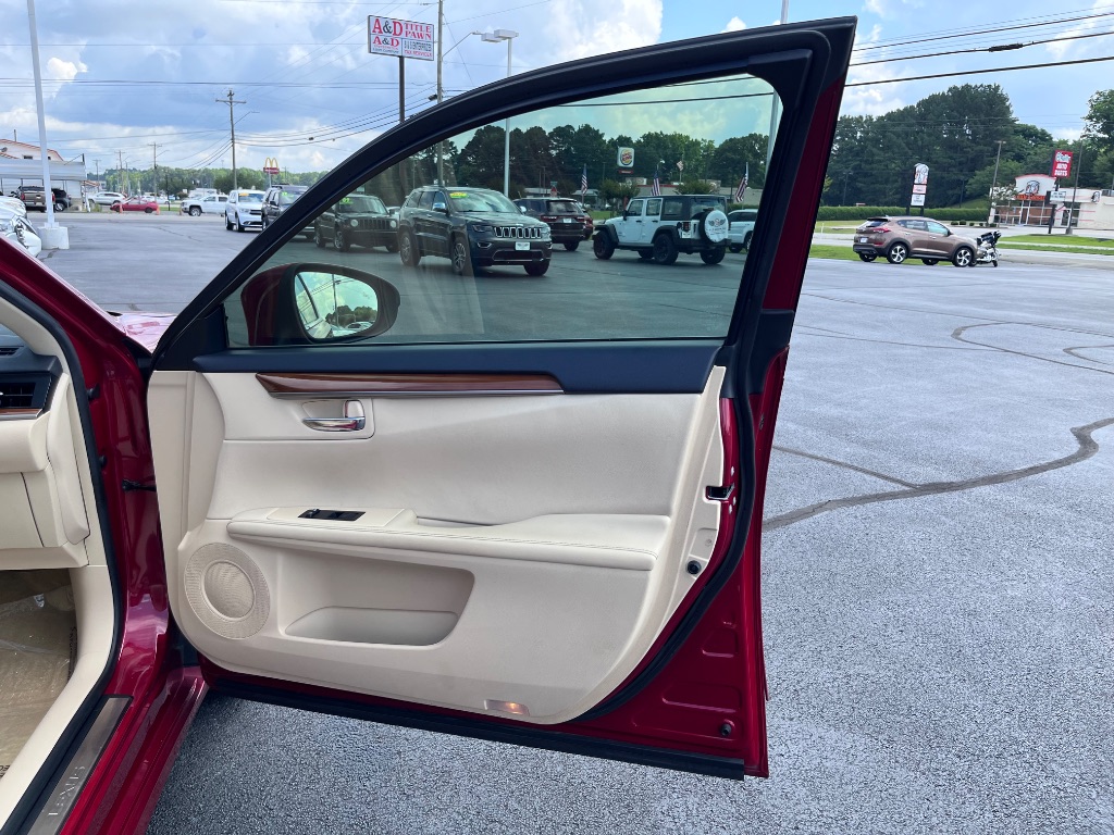 2014 Lexus ES - $17,900