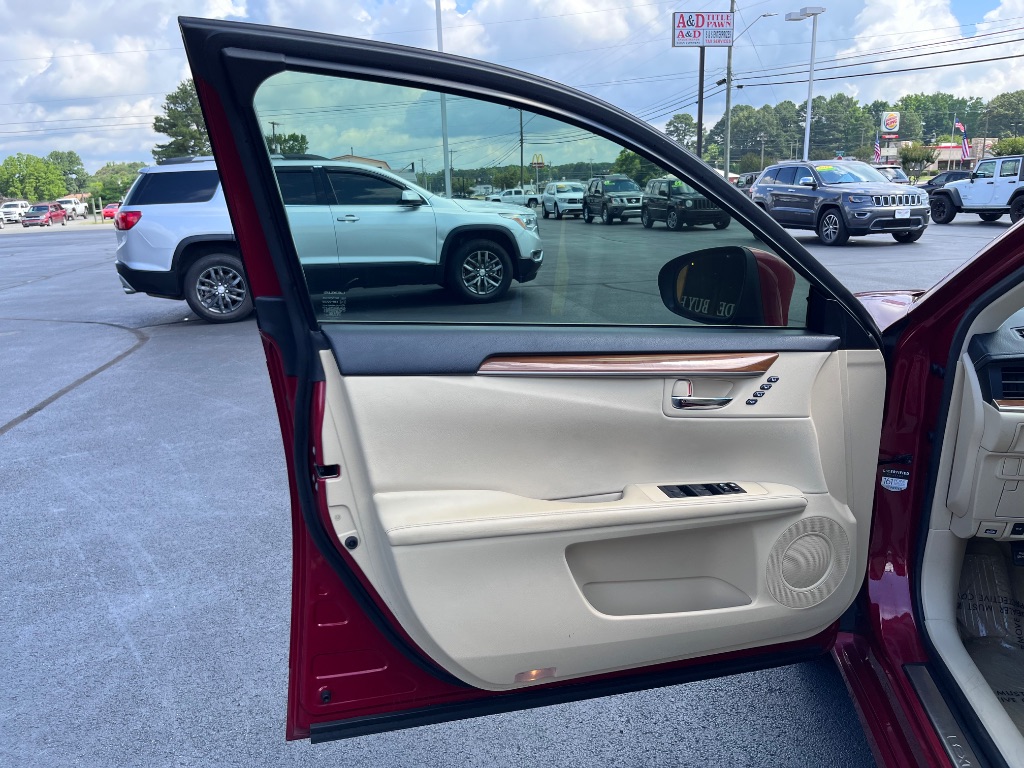 2014 Lexus ES - $17,900