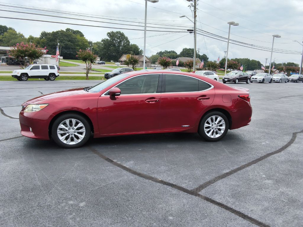 2014 Lexus ES - $17,900