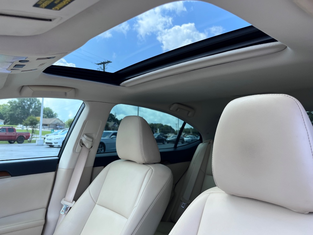 2014 Lexus ES - $17,900