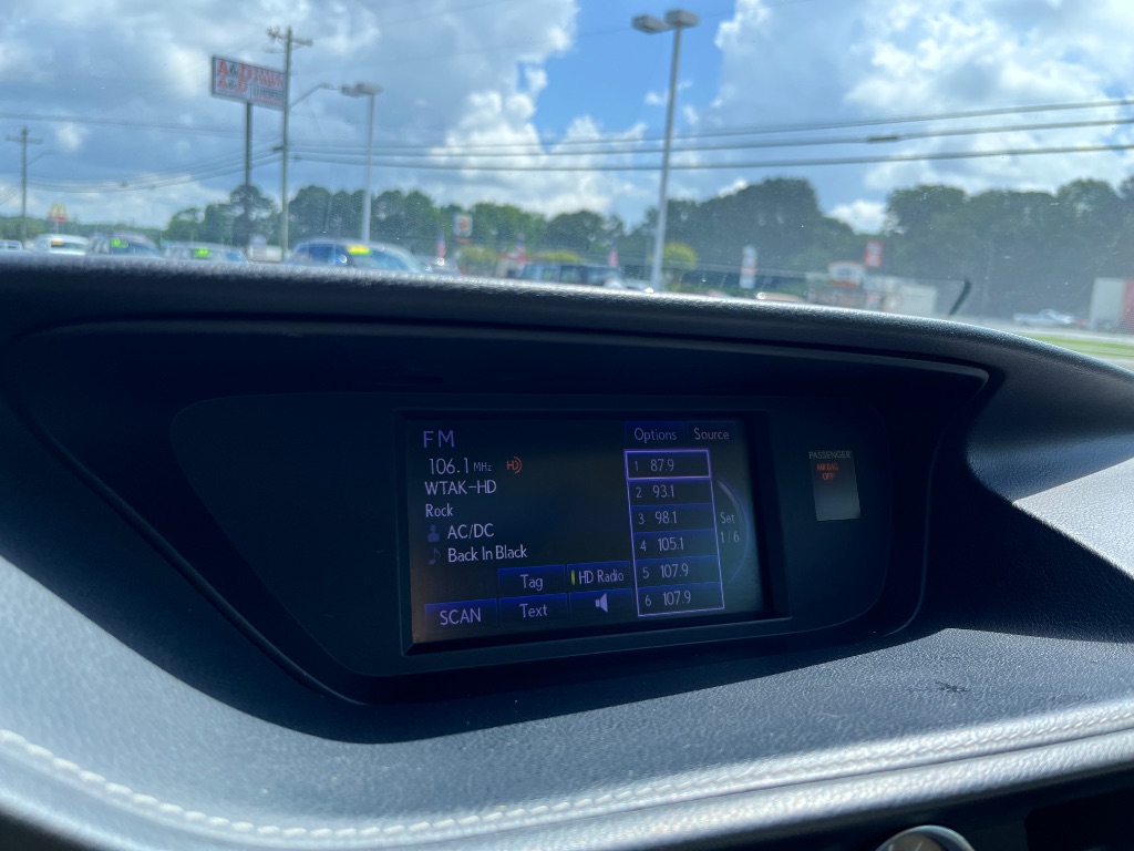 2014 Lexus ES - $17,900