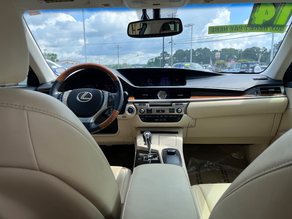 2014 Lexus ES - $17,900