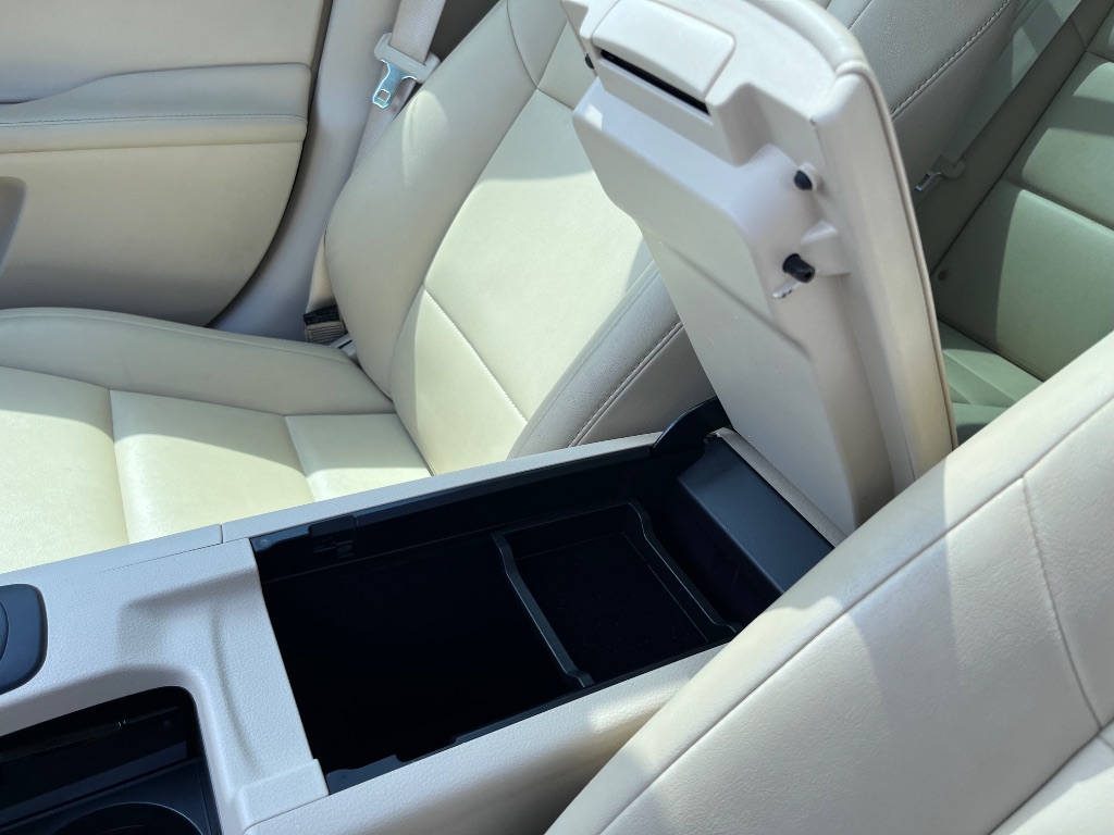 2014 Lexus ES - $17,900