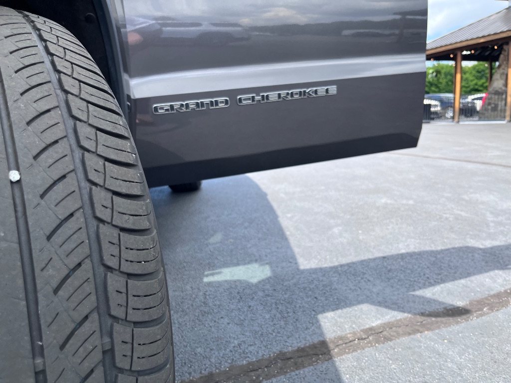 2017 Jeep Cherokee - $19,900
