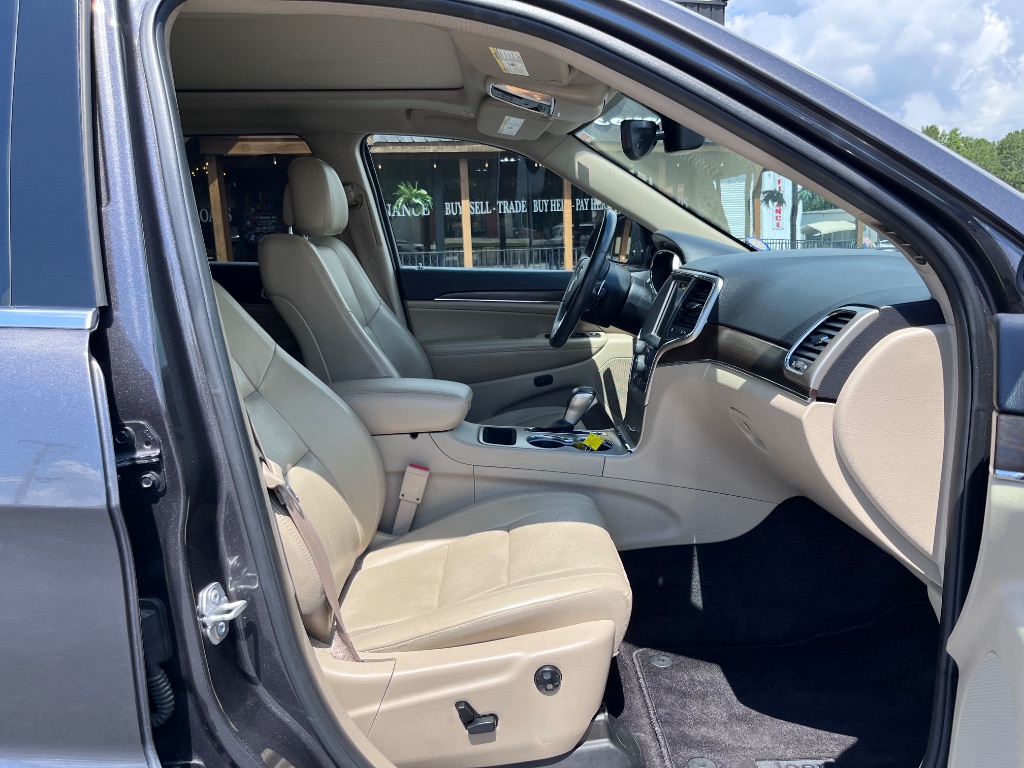 2017 Jeep Cherokee - $19,900