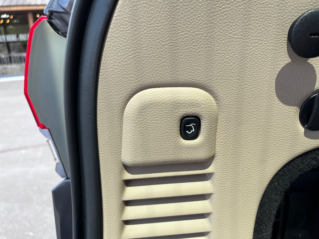 2017 Jeep Cherokee - $19,900