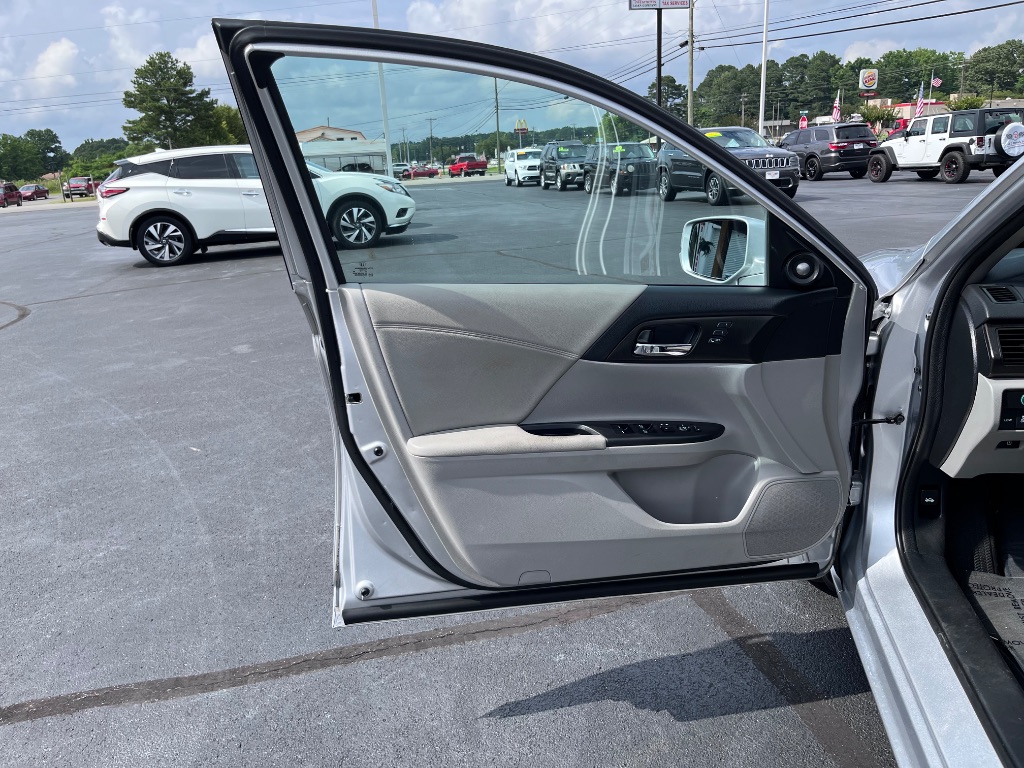 2013 Honda Accord - $15,900