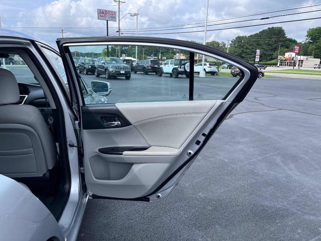 2013 Honda Accord - $15,900