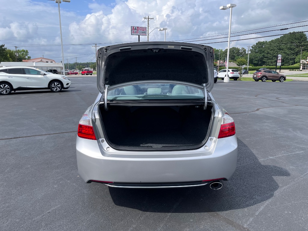 2013 Honda Accord - $15,900