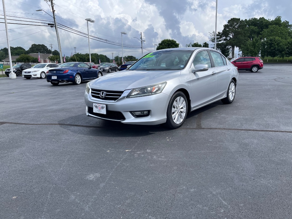 2013 Honda Accord - $15,900