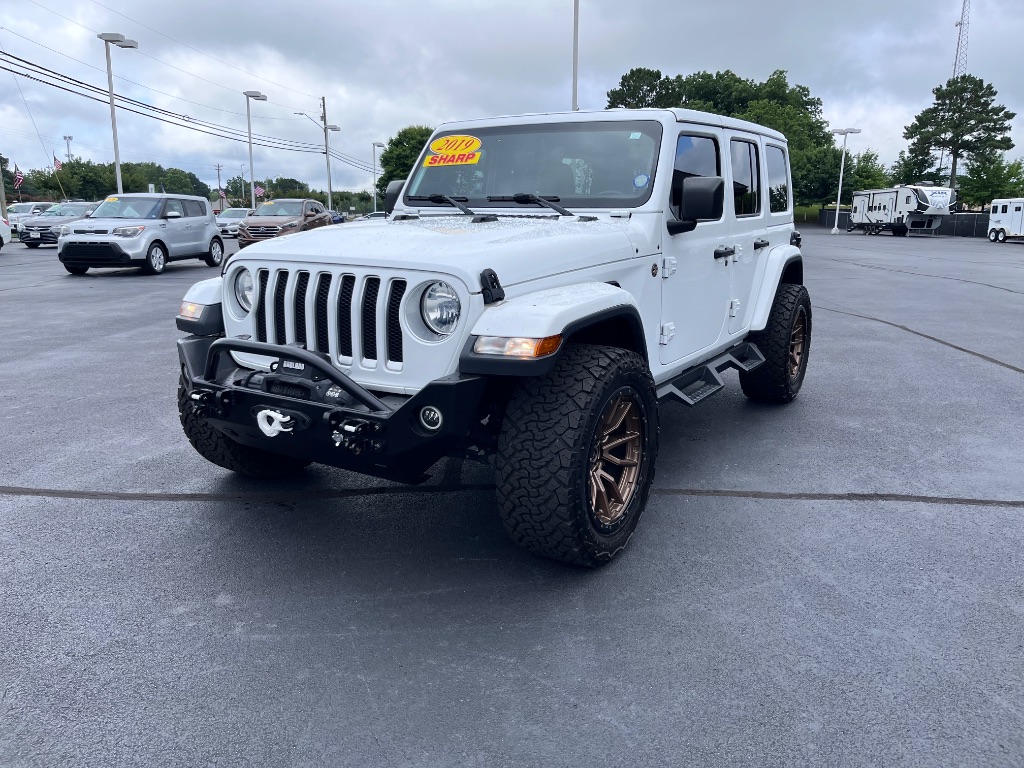 2019 Jeep Wrangler - $27,900