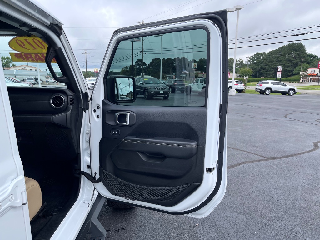 2019 Jeep Wrangler - $27,900