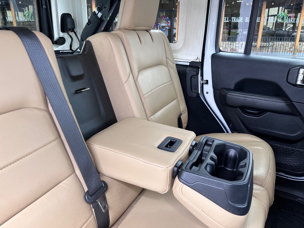 2019 Jeep Wrangler - $27,900