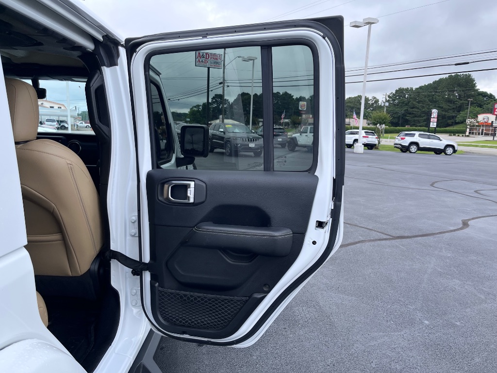 2019 Jeep Wrangler - $27,900