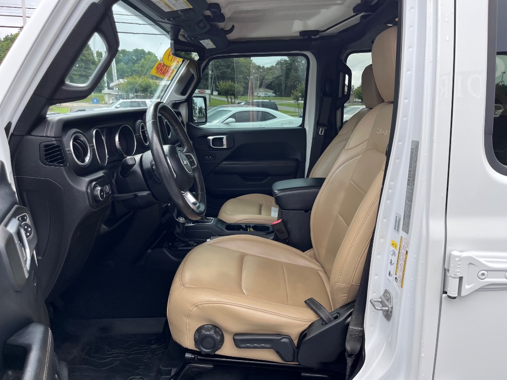 2019 Jeep Wrangler - $27,900