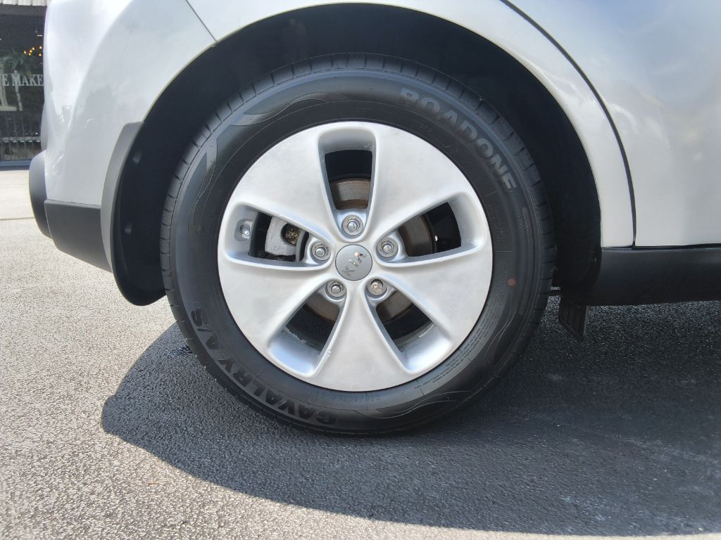 2016 Kia Soul - $10,900