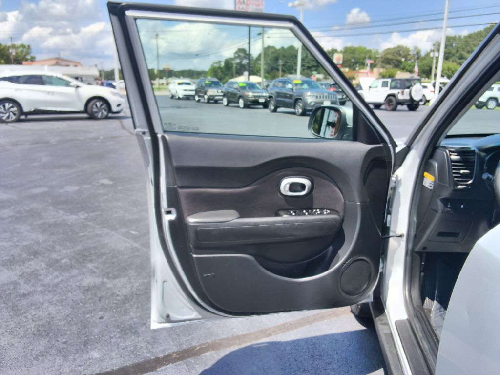 2016 Kia Soul - $10,900