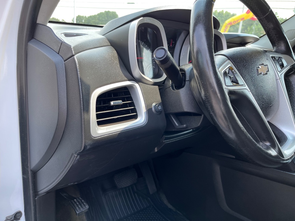 2017 Chevrolet Equinox - $13,900
