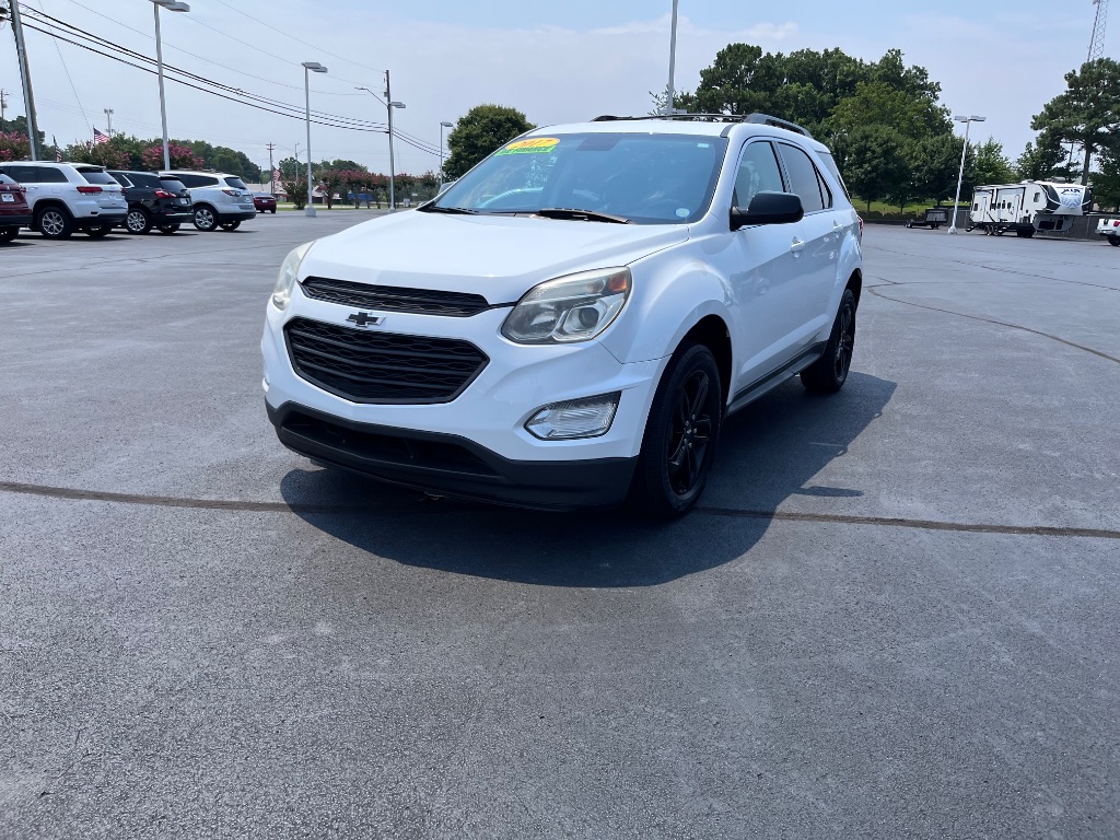 2017 Chevrolet Equinox - $13,900