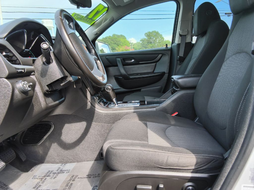 2017 Chevrolet Traverse - $15,250