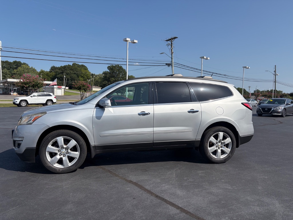 2017 Chevrolet Traverse - $15,250