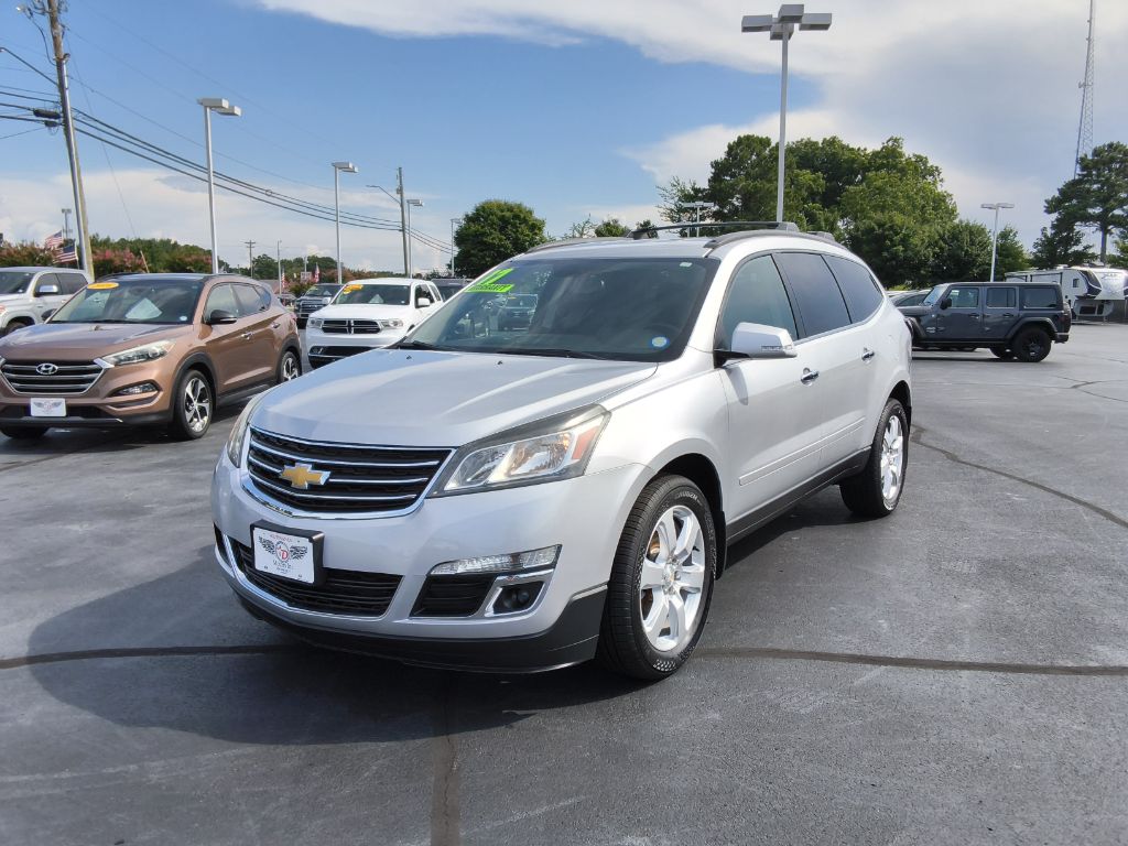 2017 Chevrolet Traverse - $15,250