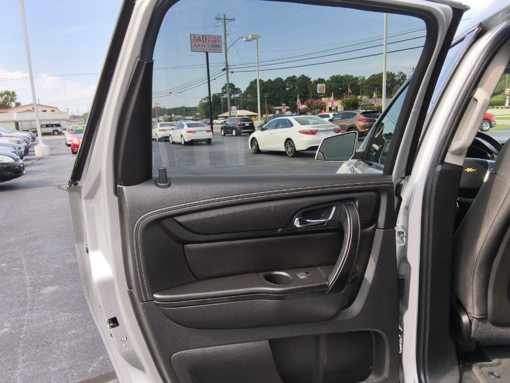 2017 Chevrolet Traverse - $15,250