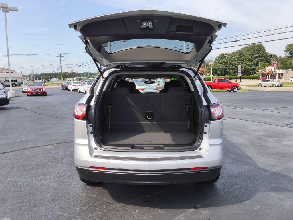 2017 Chevrolet Traverse - $15,250