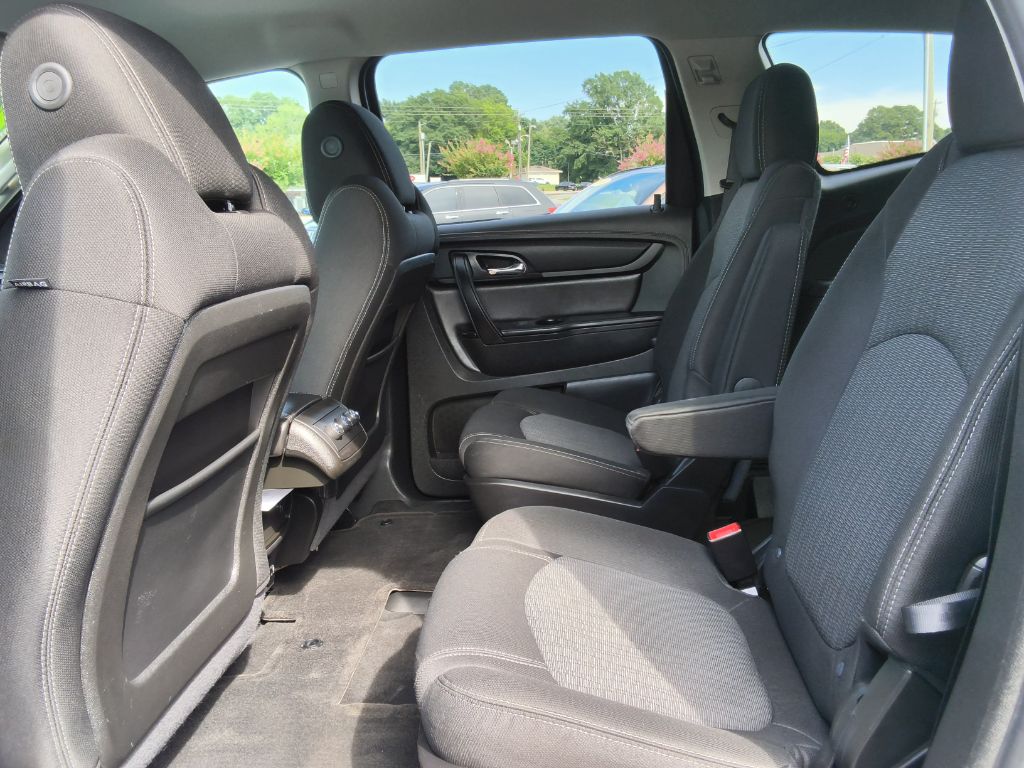 2017 Chevrolet Traverse - $15,250
