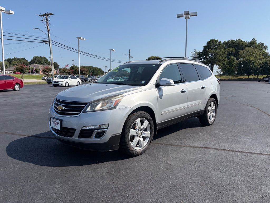 2017 Chevrolet Traverse - $15,250