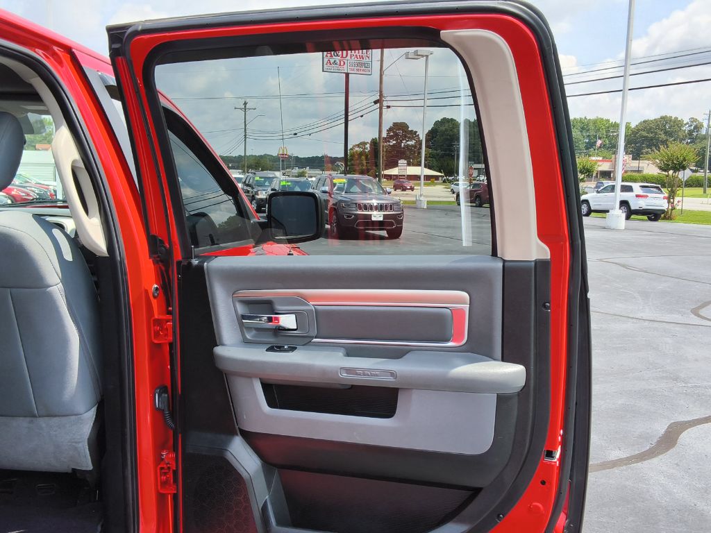 2019 Ram 1500 DS - $20,500