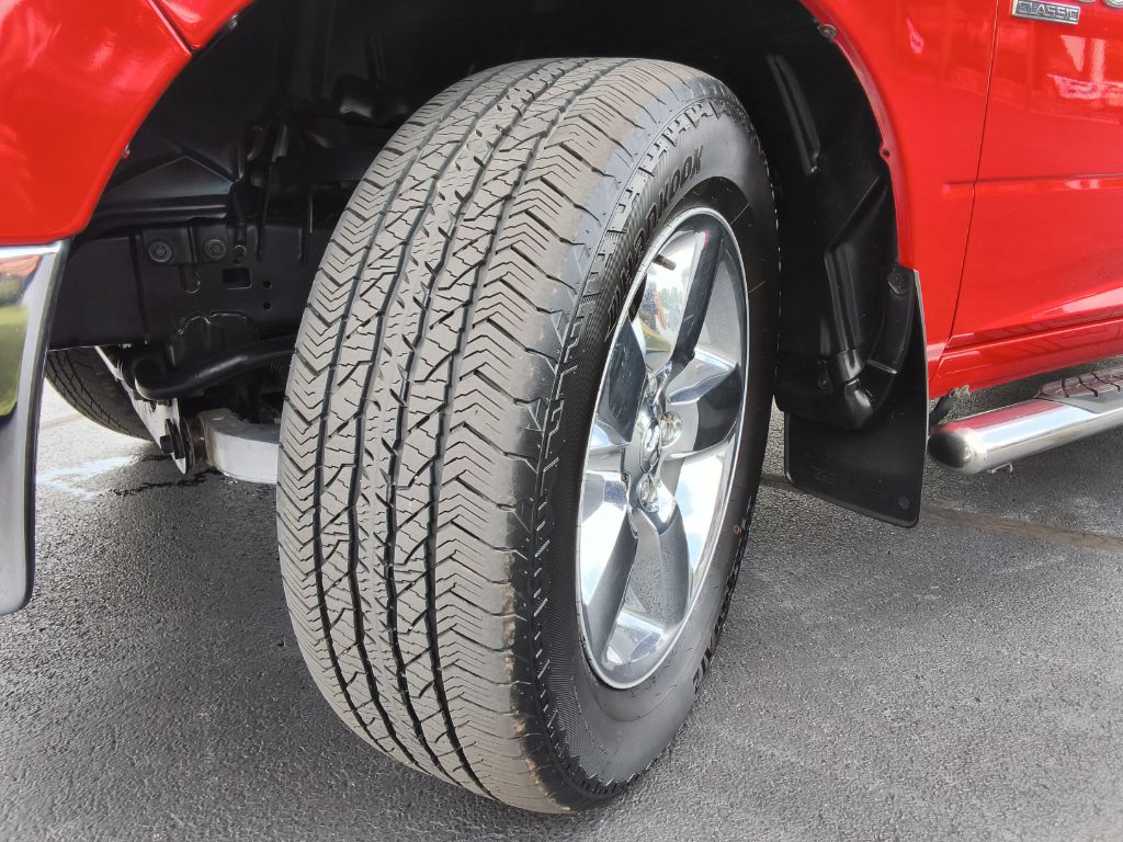 2019 Ram 1500 DS - $20,500